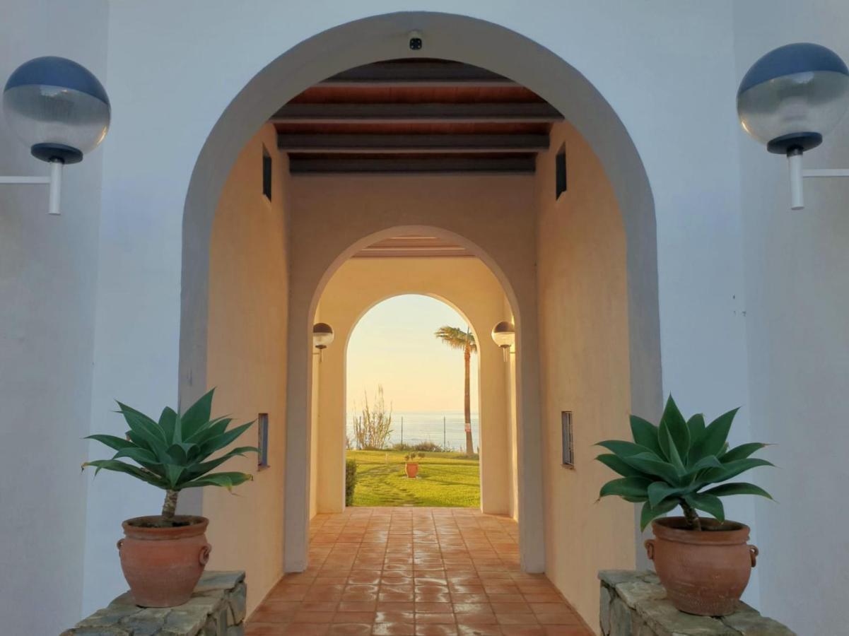 Casitamar Frontline Beach House Rental Casares Costa Near Estepona Bahia de Casares Exteriér fotografie